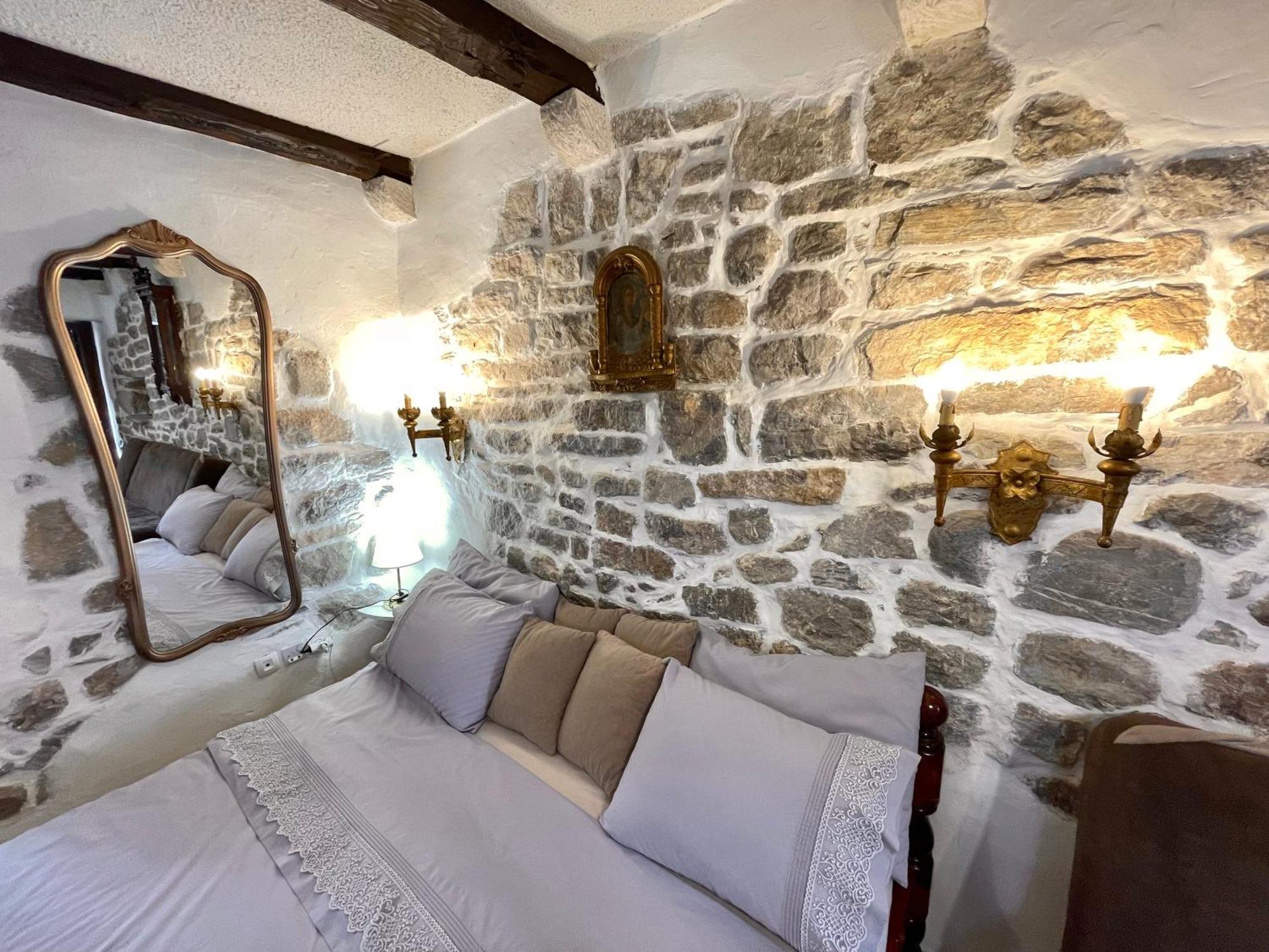 Old Town House With Private Garden Apartment